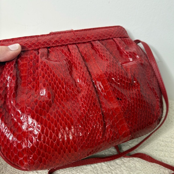 80s 90s Vintage Aspects Red Snakeskin Leather Crossbody Bag - Picture 8 of 11